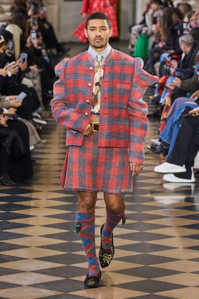 Look 40